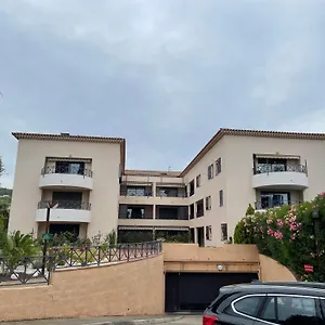 4 Couchages Centre Calme Wifi Gratuite Terrasse Bandol